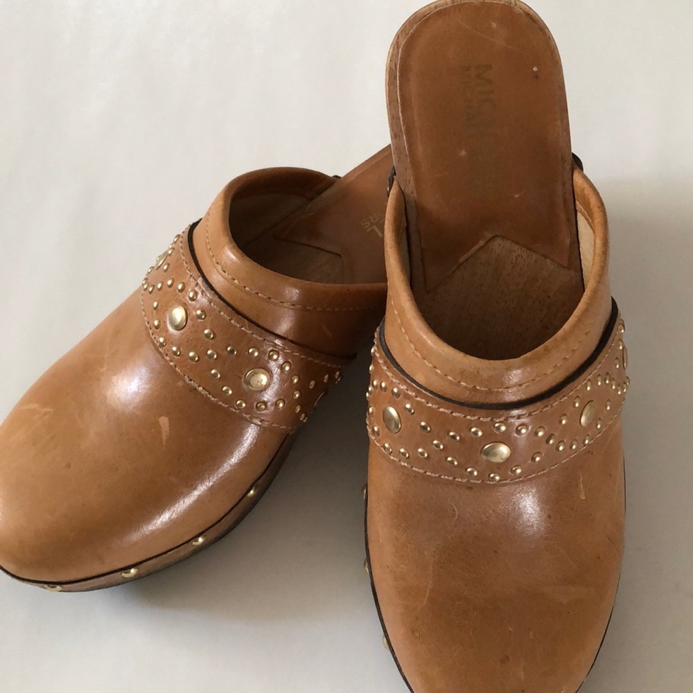 MICHAEL KORS leather klogs size 6M